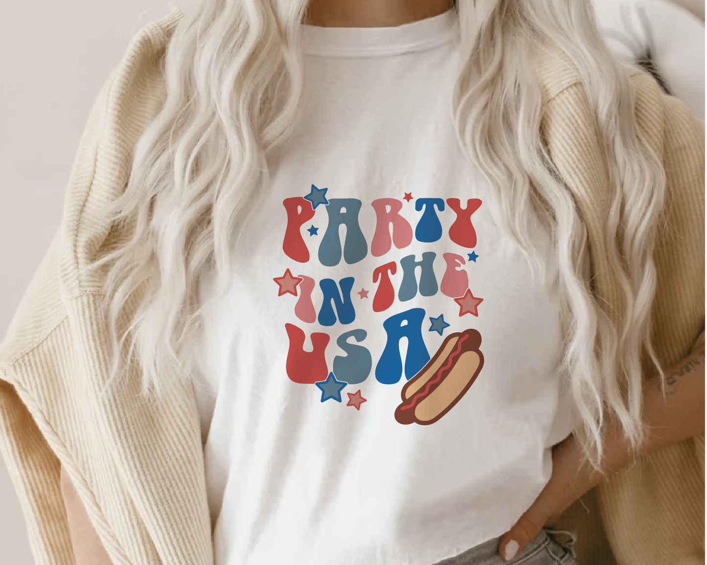 Party in the USA SVG PNG | American Hot Dog Sublimation | Fourth of July | Retro Vintage T shirt Design